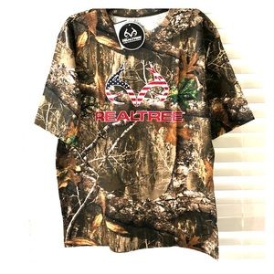 Real tree camouflage graphic tee large NWT!